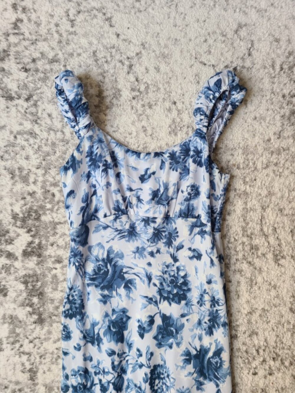Dress - Picture 2 of 5